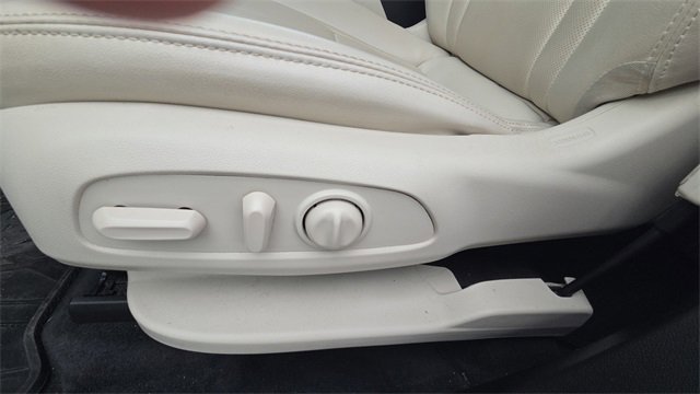 Used 2023 Buick Enclave Essence w/ Experience Buick Package image 23