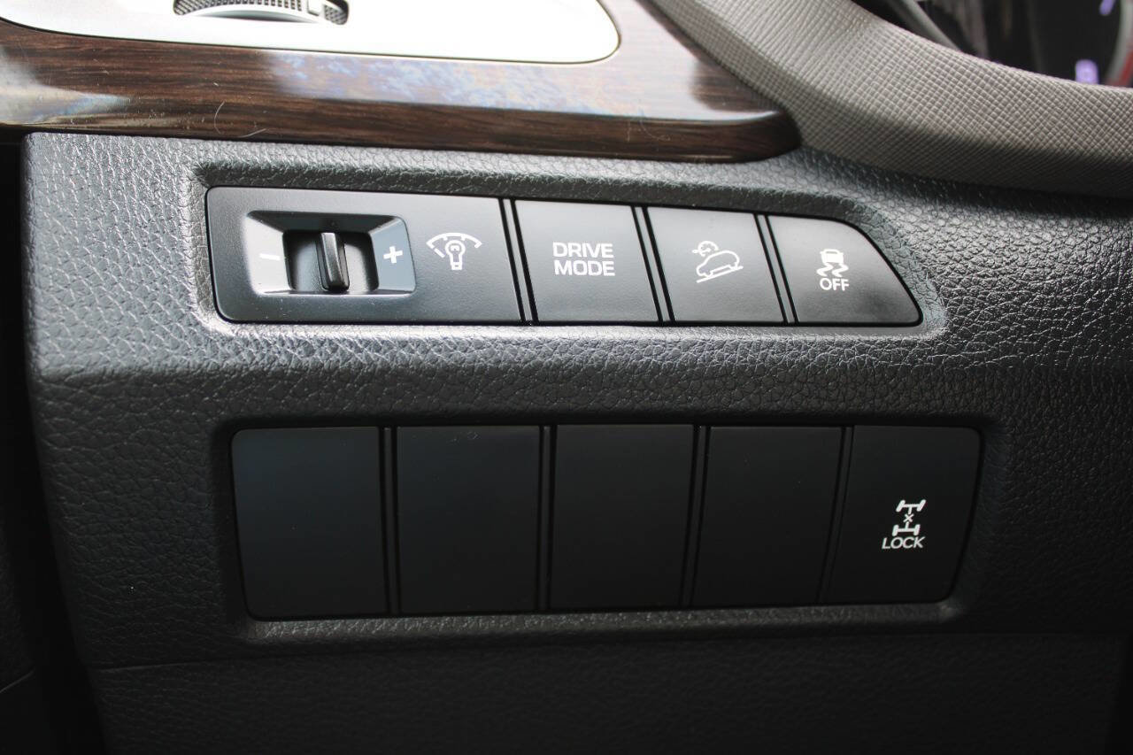 Used 2019 Hyundai Santa Fe XL SE AWD/4WD image 41