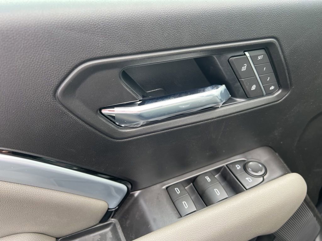 New 2026 Chevrolet Colorado ZR2 w/ Midnight Edition image 11