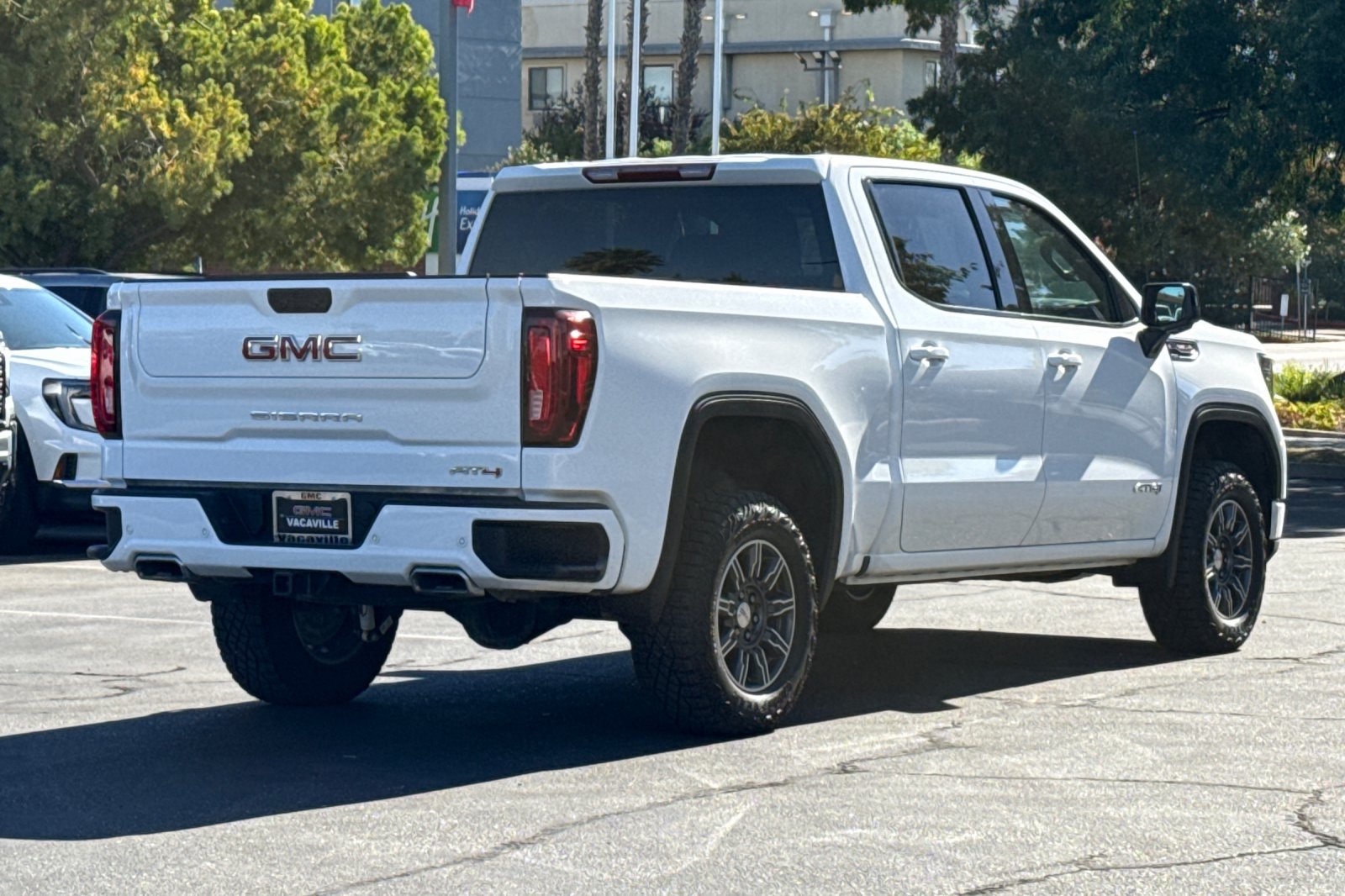 Used 2025 GMC Sierra 1500 AT4 AWD/4WD image 5