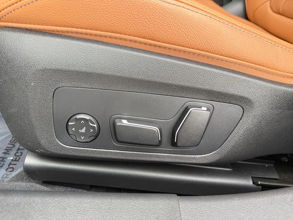 Certified 2025 BMW 330i xDrive Sedan w/ Premium Package image 34