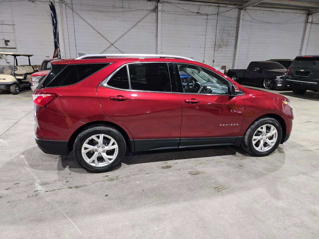 Used 2018 Chevrolet Equinox LT w/ Sun & Infotainment Package AWD/4WD image 14