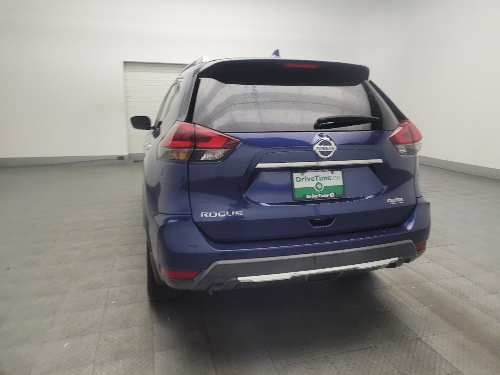 Used 2019 Nissan Rogue S w/ Special Edition Package FWD image 6