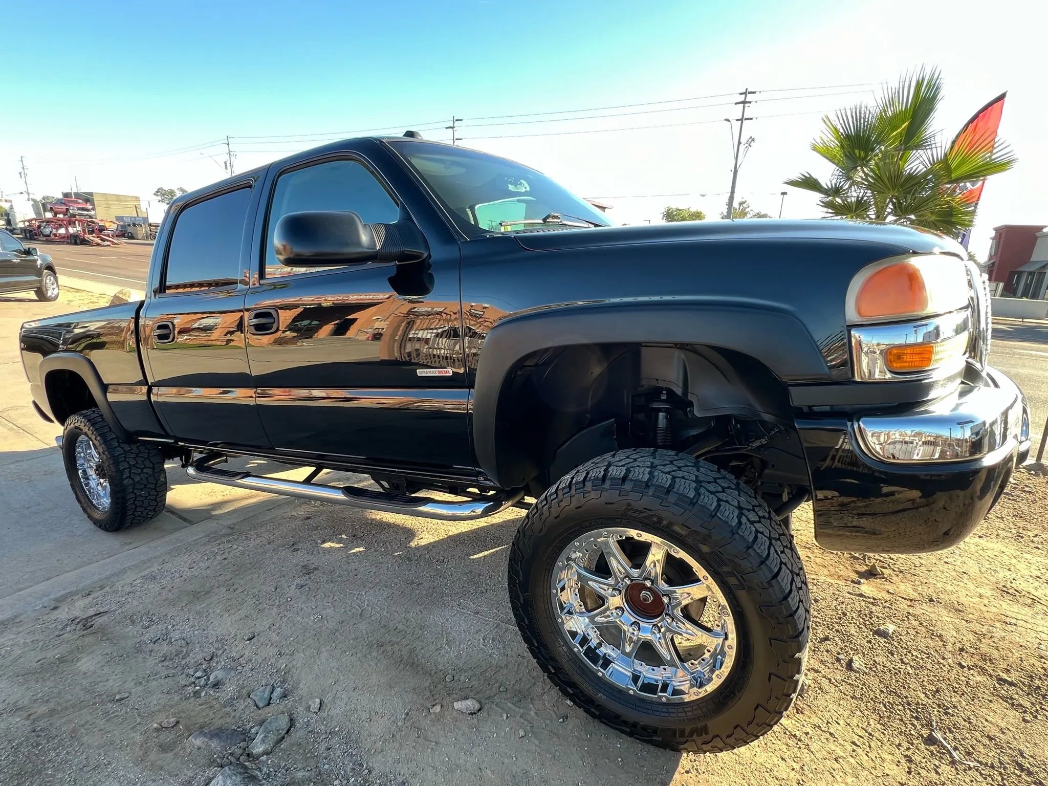 Used 2004 GMC Sierra 2500 SLT w/ Heavy-Duty Power Package AWD/4WD image 5