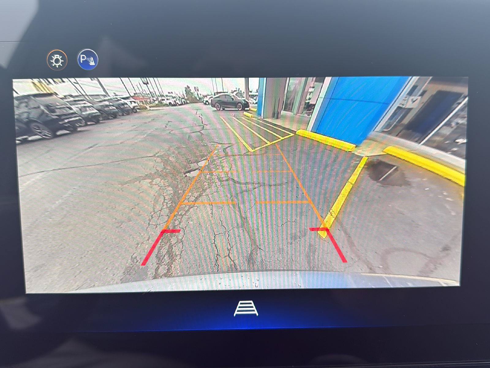 Used 2026 Chevrolet Equinox LT AWD/4WD image 15