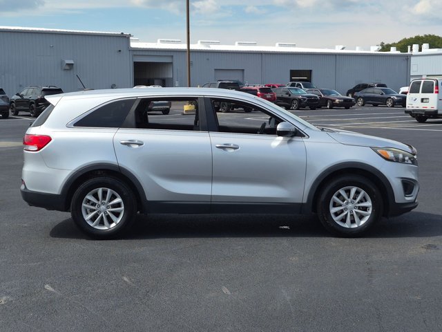 Used 2018 Kia Sorento L FWD image 4