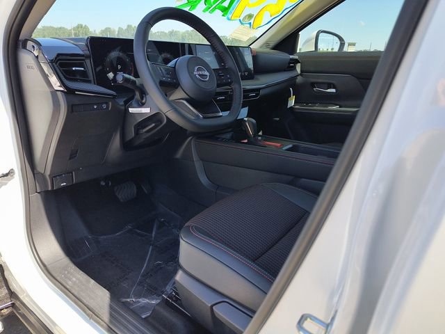 New 2025 Nissan Kicks SR video 2