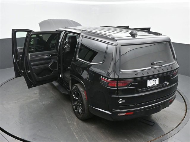 Used 2025 Jeep Wagoneer Series II image 66