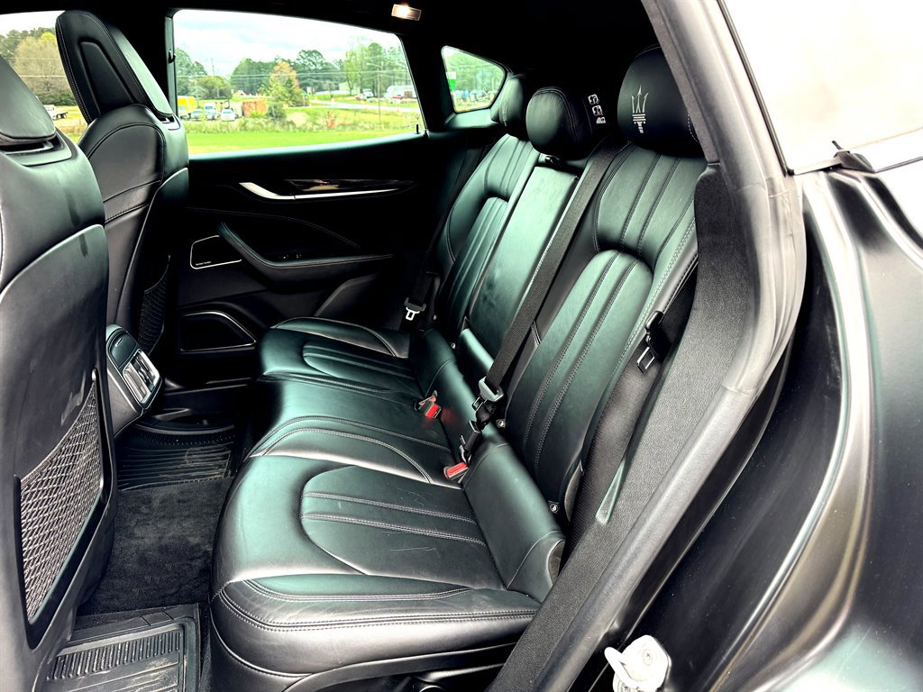 Used 2017 Maserati Levante S AWD/4WD image 12