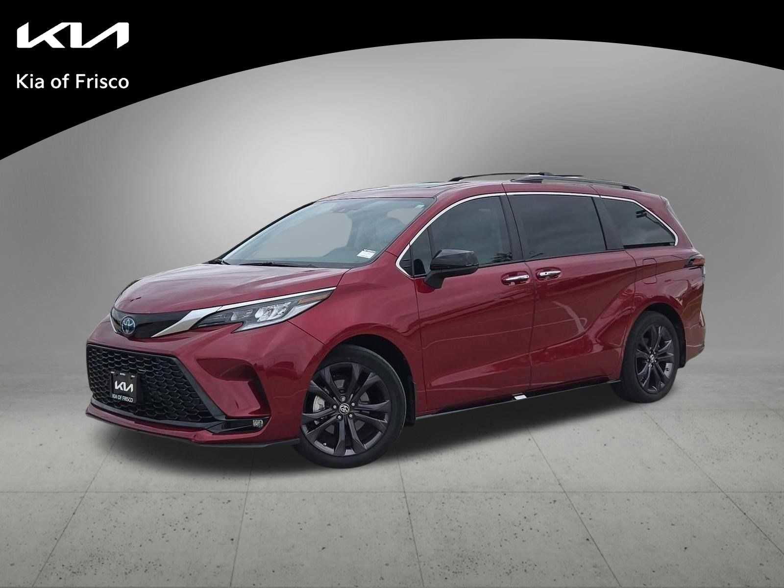 Used 2022 Toyota Sienna XSE w/ XSE Plus Package FWD image 1