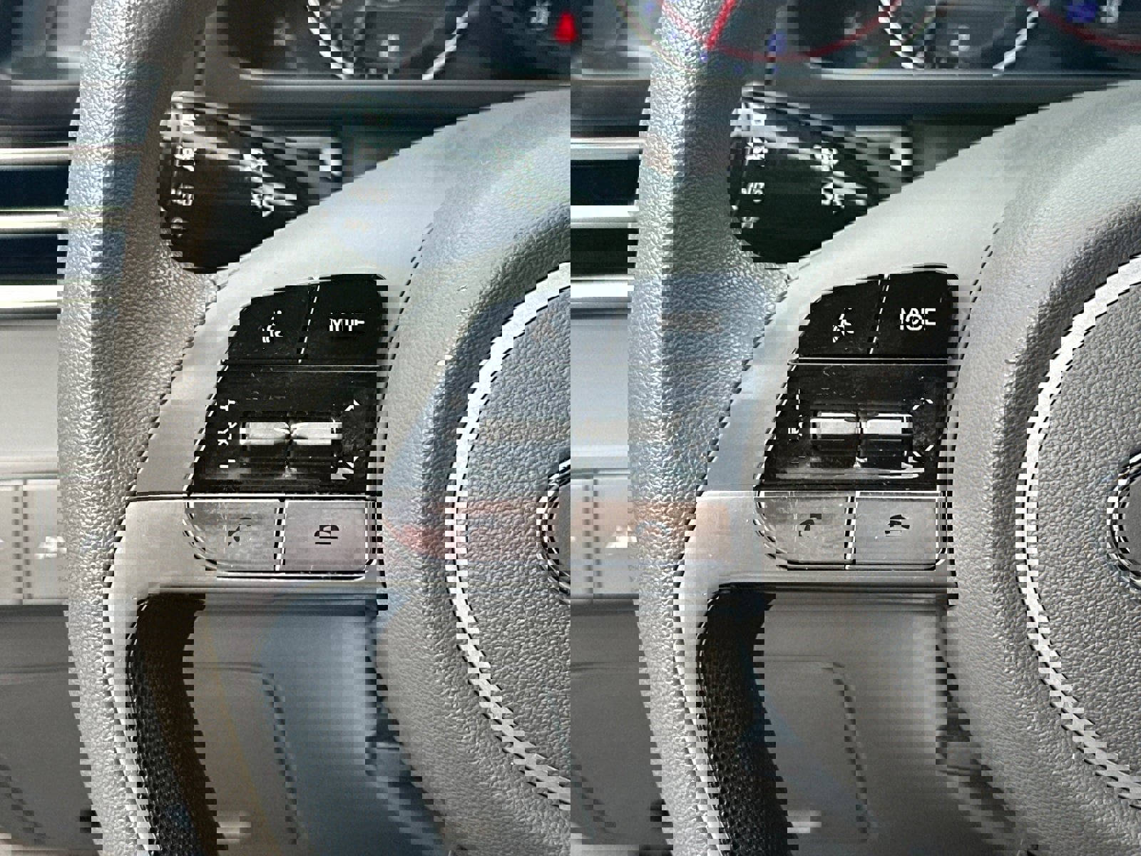 Used 2023 Hyundai Elantra SEL w/ Preferred Accessory Package image 24