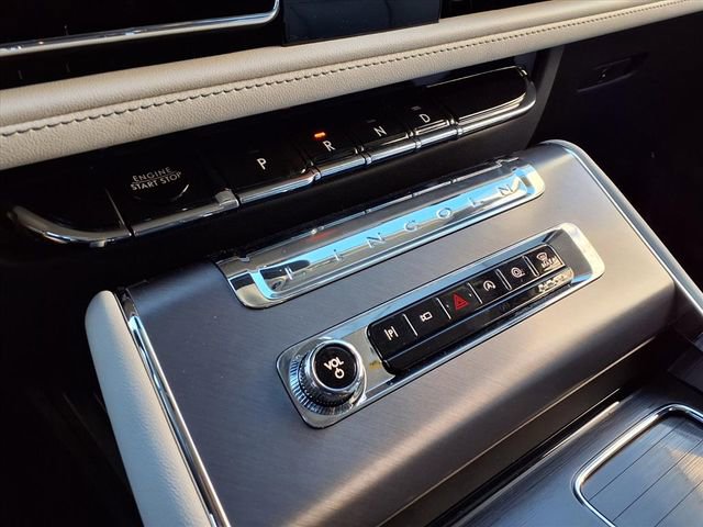 New 2026 Lincoln Aviator 2WD image 16