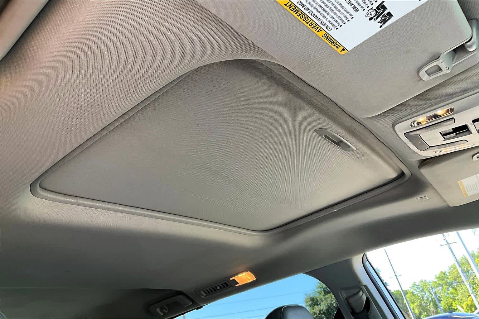 Used 2021 Toyota Sienna XLE FWD image 13
