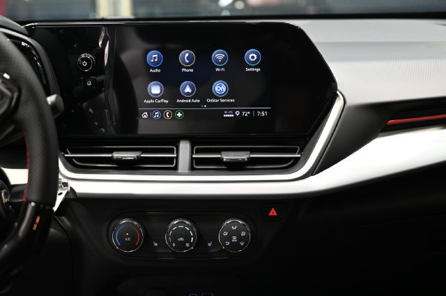 New 2026 Chevrolet Trax RS w/ Sunroof Package FWD image 14