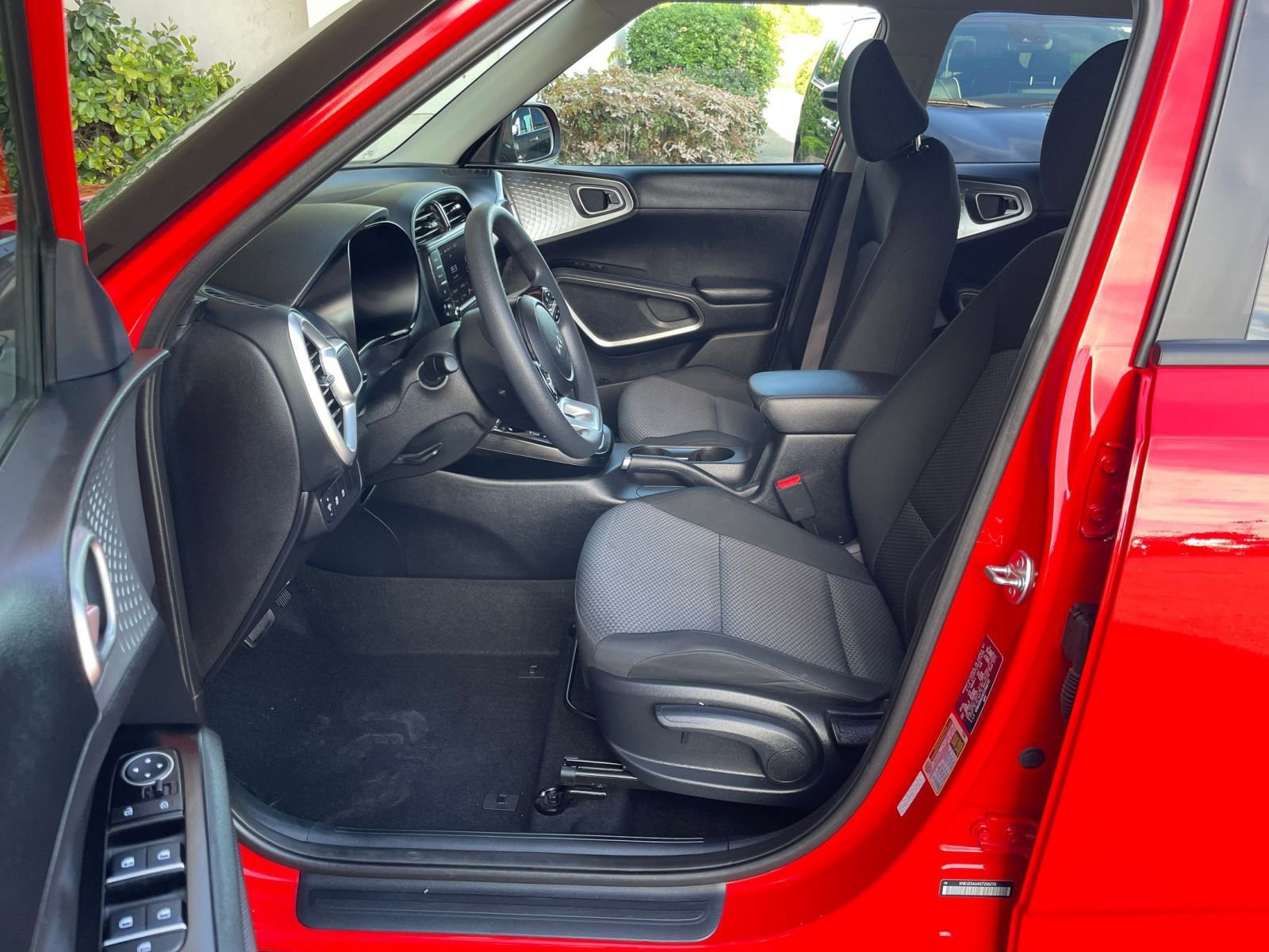 Used 2025 Kia Soul LX w/ LX Technology Package image 27