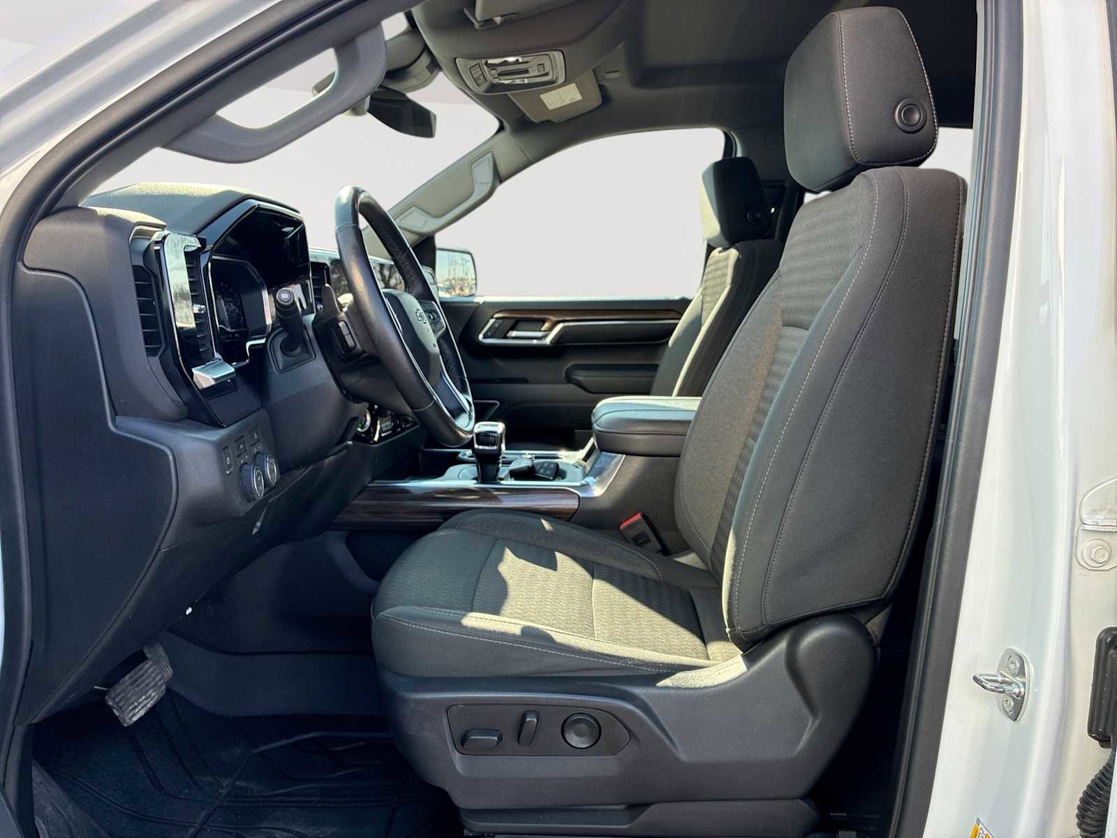 Certified 2023 Chevrolet Silverado 1500 RST w/ Redline Edition image 18