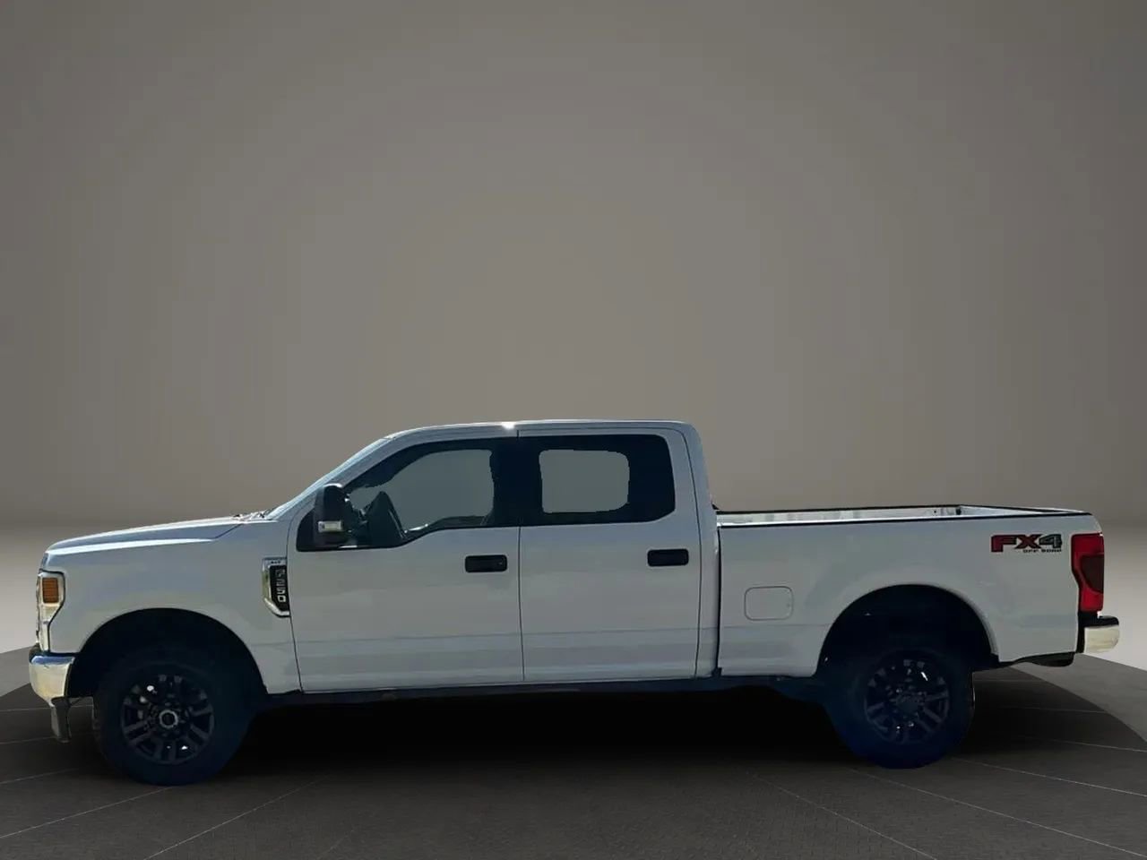 Used 2021 Ford F250 XLT image 2