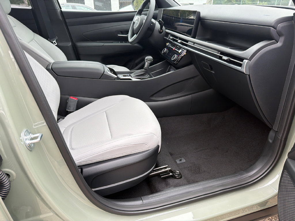 New 2027 Hyundai Santa Cruz SEL FWD image 13