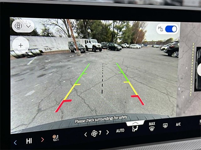 Used 2025 Ford Explorer ST-Line w/ ST-Line Street Pack image 13