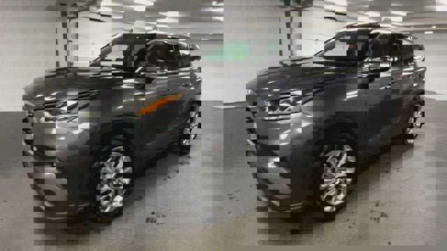 Used 2024 Toyota Highlander Limited image 4