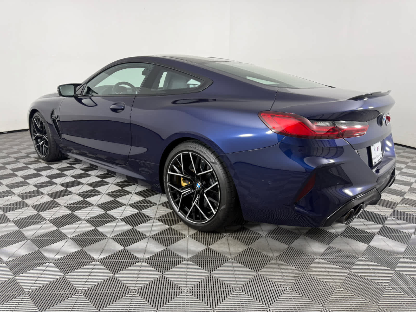 Used 2024 BMW M8 Competition w/ M Carbon Exterior Package AWD/4WD image 6