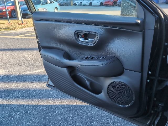 Used 2023 Honda HR-V LX image 19