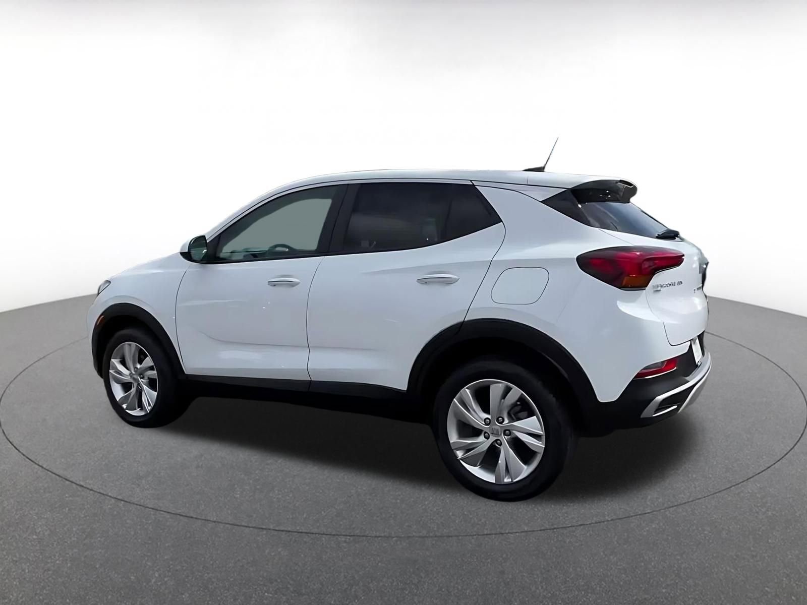 Used 2025 Buick Encore GX Preferred AWD/4WD image 10