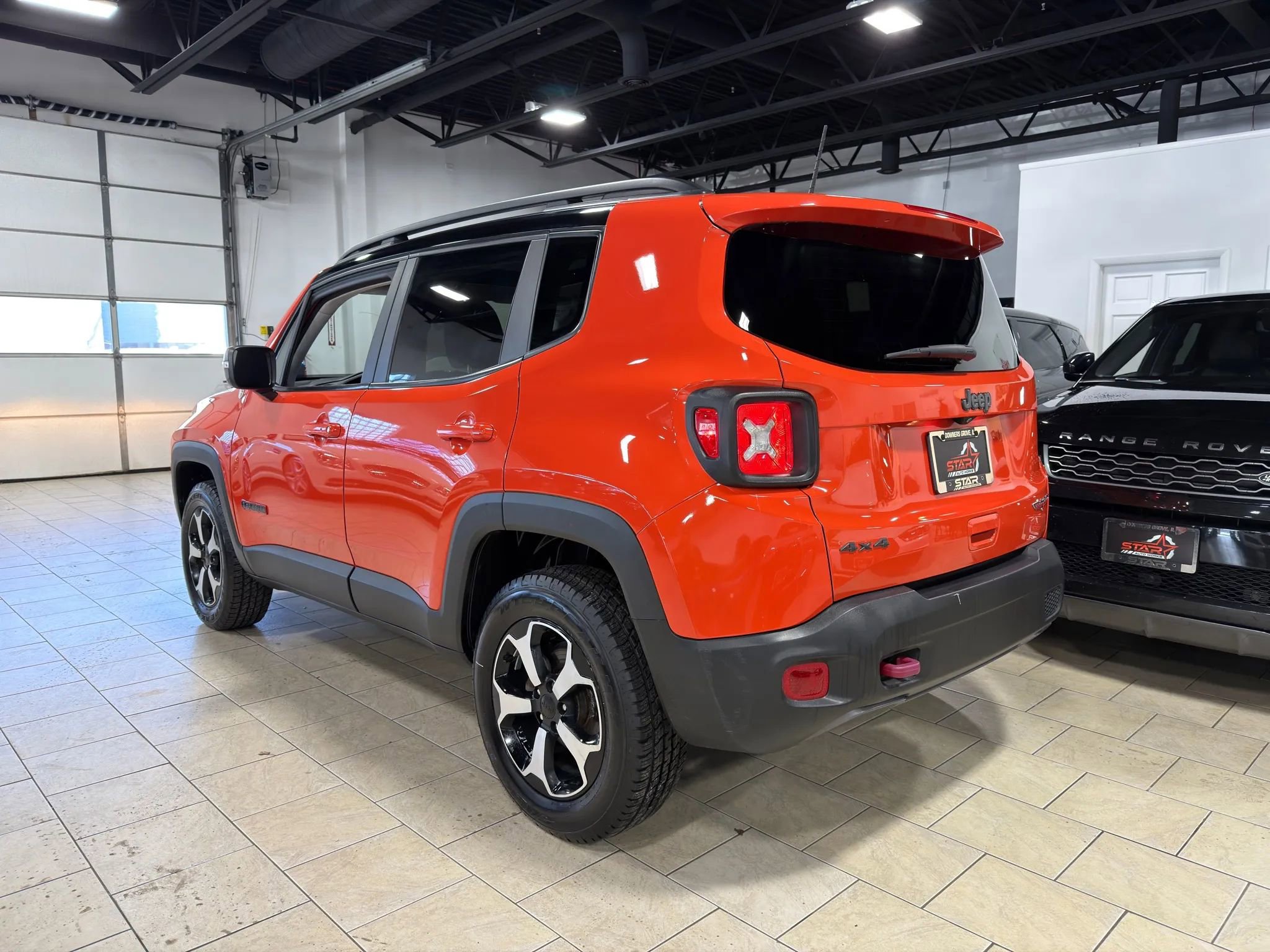 Used 2019 Jeep Renegade Trailhawk AWD/4WD image 4