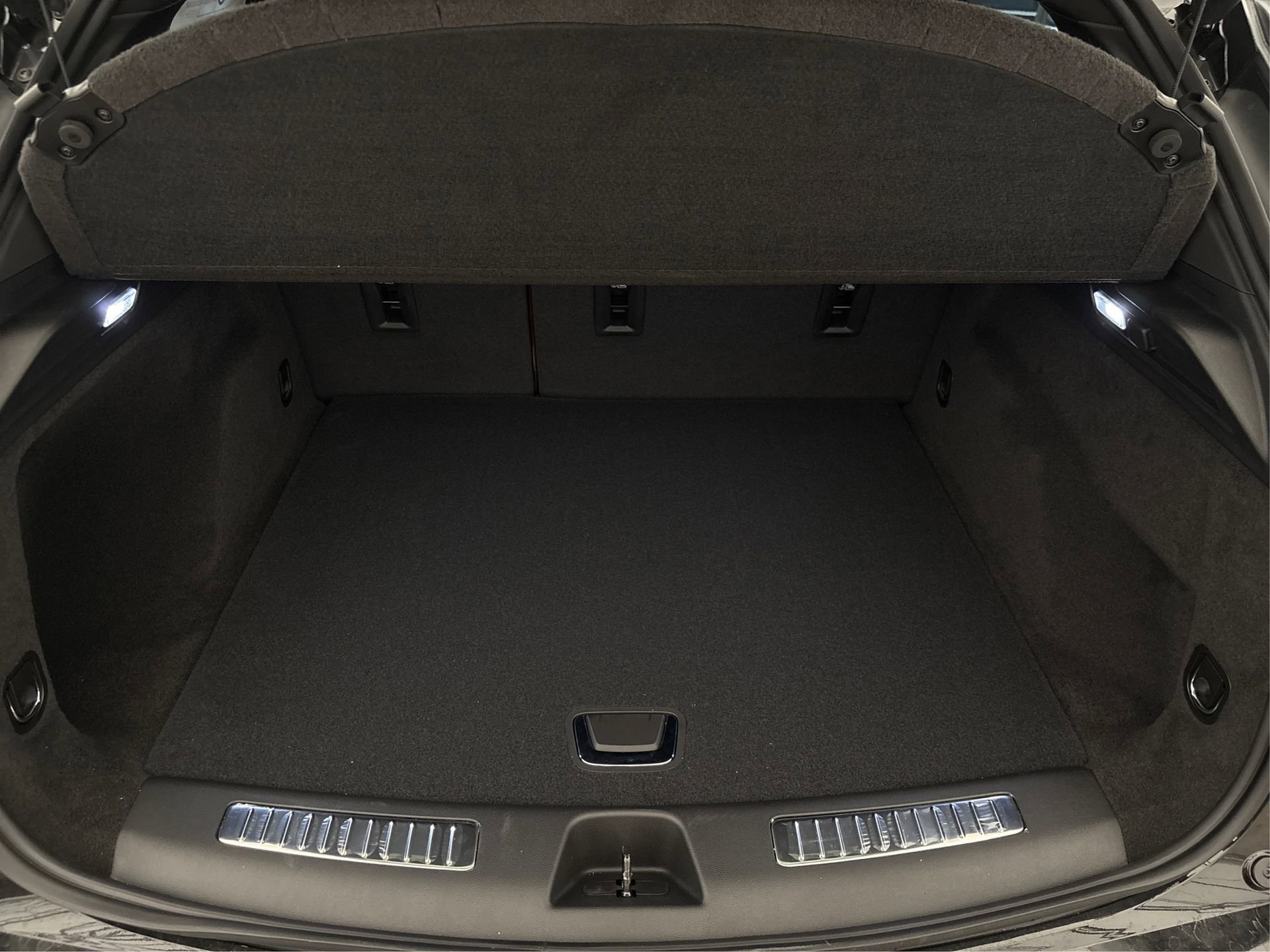 New 2025 Cadillac XT4 Sport w/ LPO, Bronce Accent Package image 12