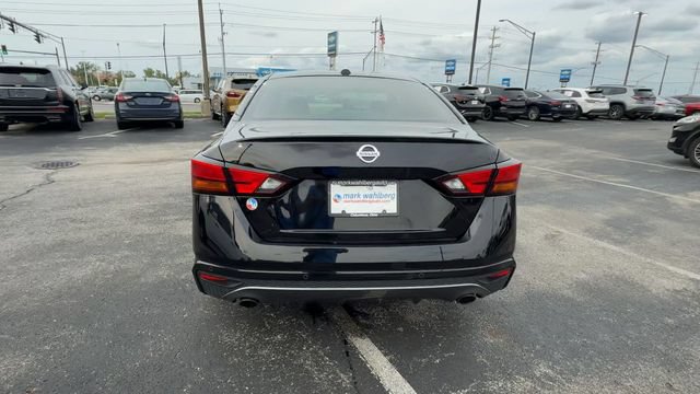 Used 2021 Nissan Altima 2.5 SR FWD image 7