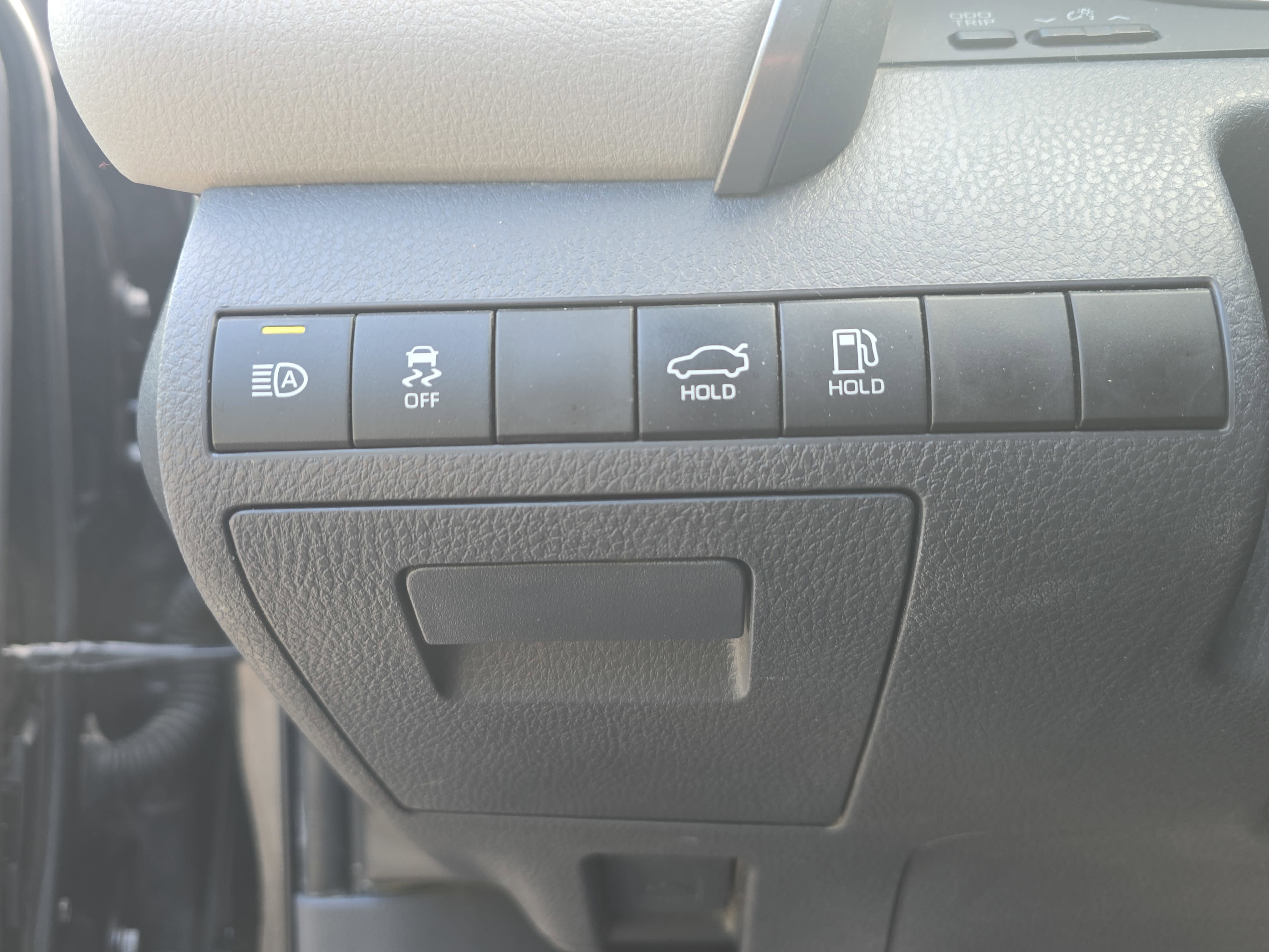 Used 2021 Toyota Camry LE FWD image 25