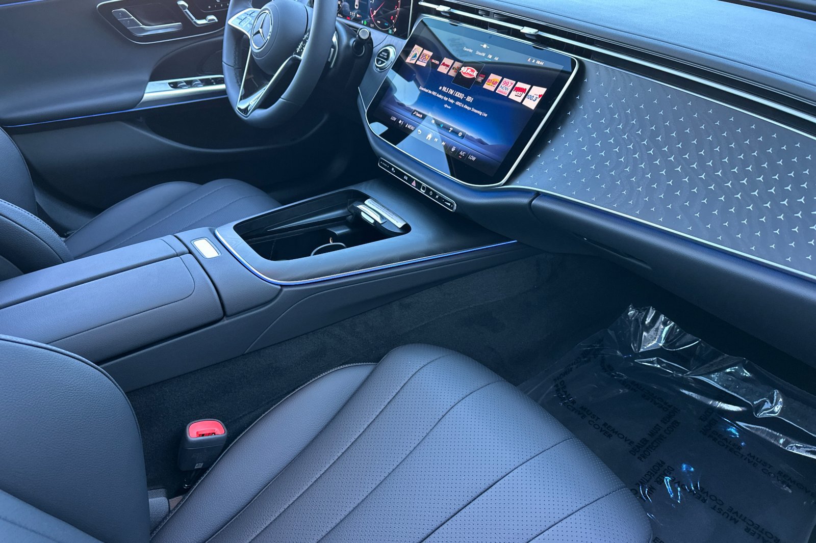 New 2026 Mercedes-Benz E 450 4MATIC Sedan image 15