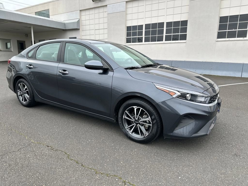 Used 2023 Kia Forte LXS image 8