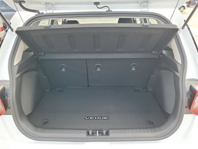 New 2026 Hyundai Venue SEL FWD image 22