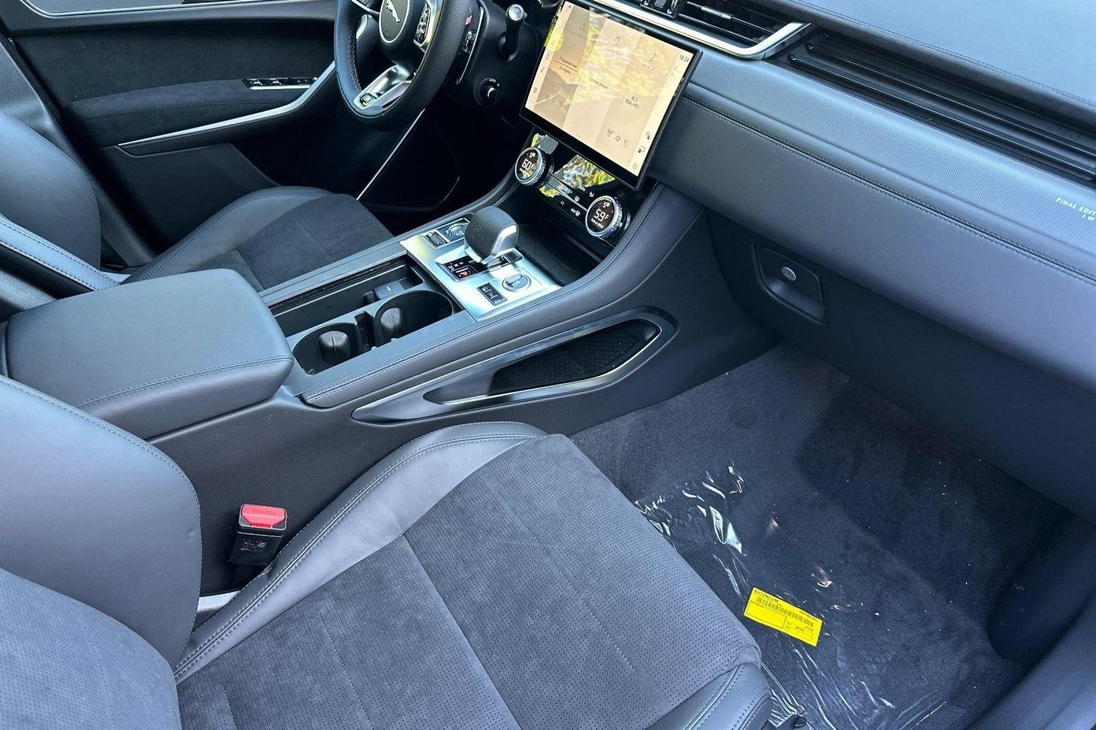 New 2026 Jaguar F-PACE SVR 575 Edition image 27