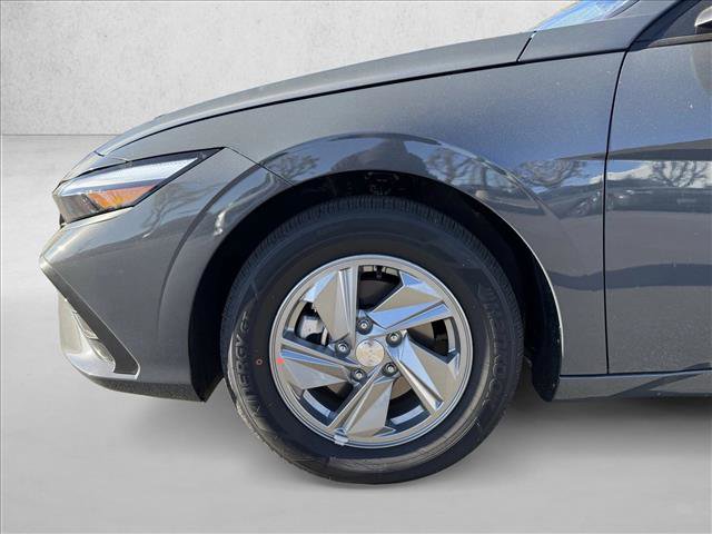 New 2026 Hyundai Elantra SE image 10