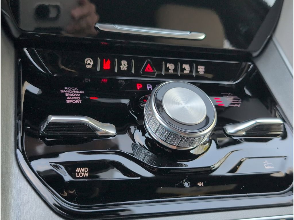 New 2026 Jeep Grand Wagoneer Limited image 17