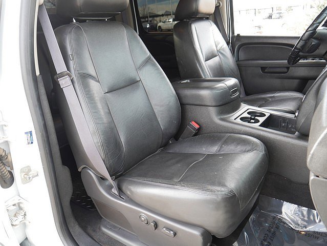 Used 2014 Chevrolet Silverado 2500 LTZ w/ LTZ Plus Package image 49