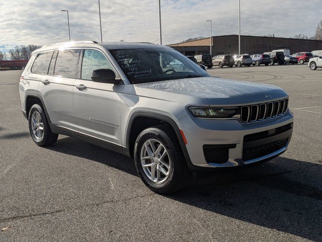 Used 2022 Jeep Grand Cherokee L Laredo w/ Luxury Tech Group I image 1