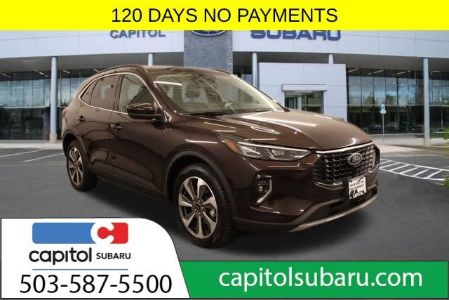 Used 2023 Ford Escape Platinum w/ Premium Technology Package AWD/4WD image 1