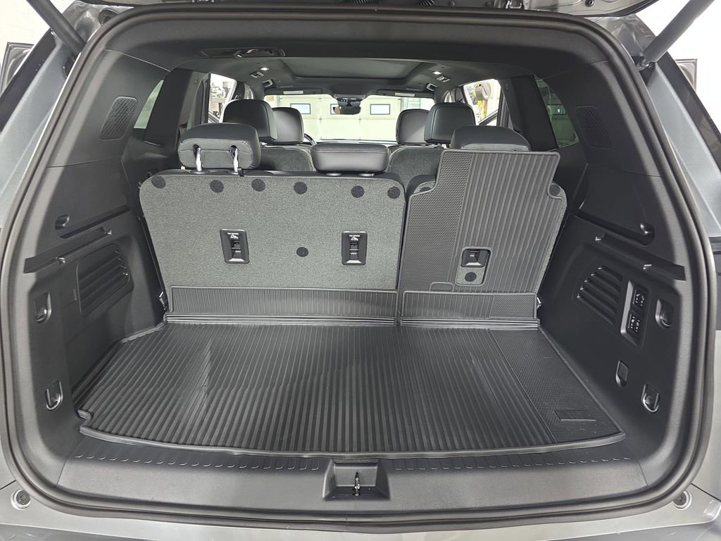 New 2026 Buick Enclave Avenir w/ Super Cruise Package image 13