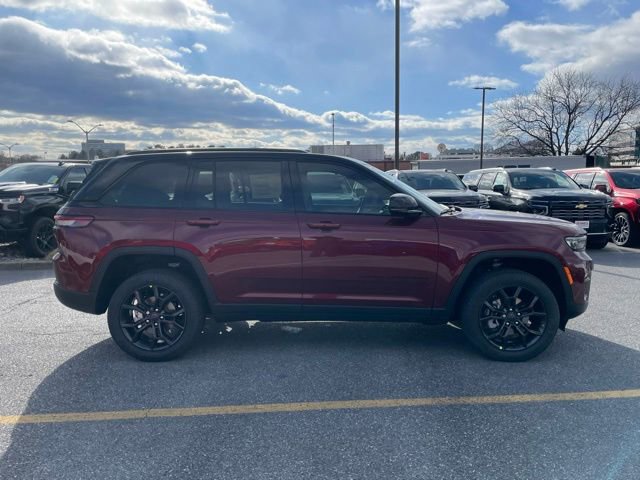 New 2025 Jeep Grand Cherokee Limited image 9
