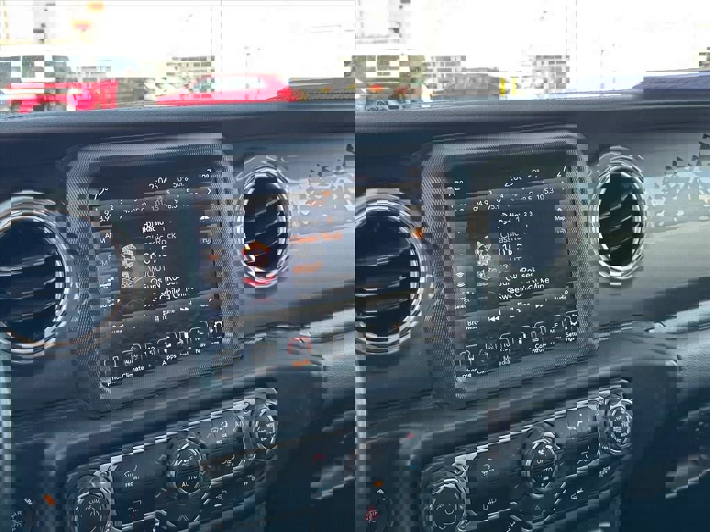 Used 2022 Jeep Gladiator Overland w/ Trailer Tow Package image 26