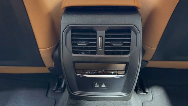 Used 2025 BMW M340i image 18