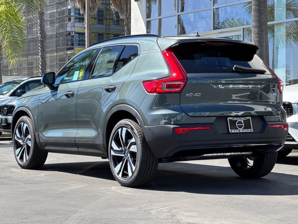 New 2026 Volvo XC40 B5 Ultra w/ Climate Package image 3