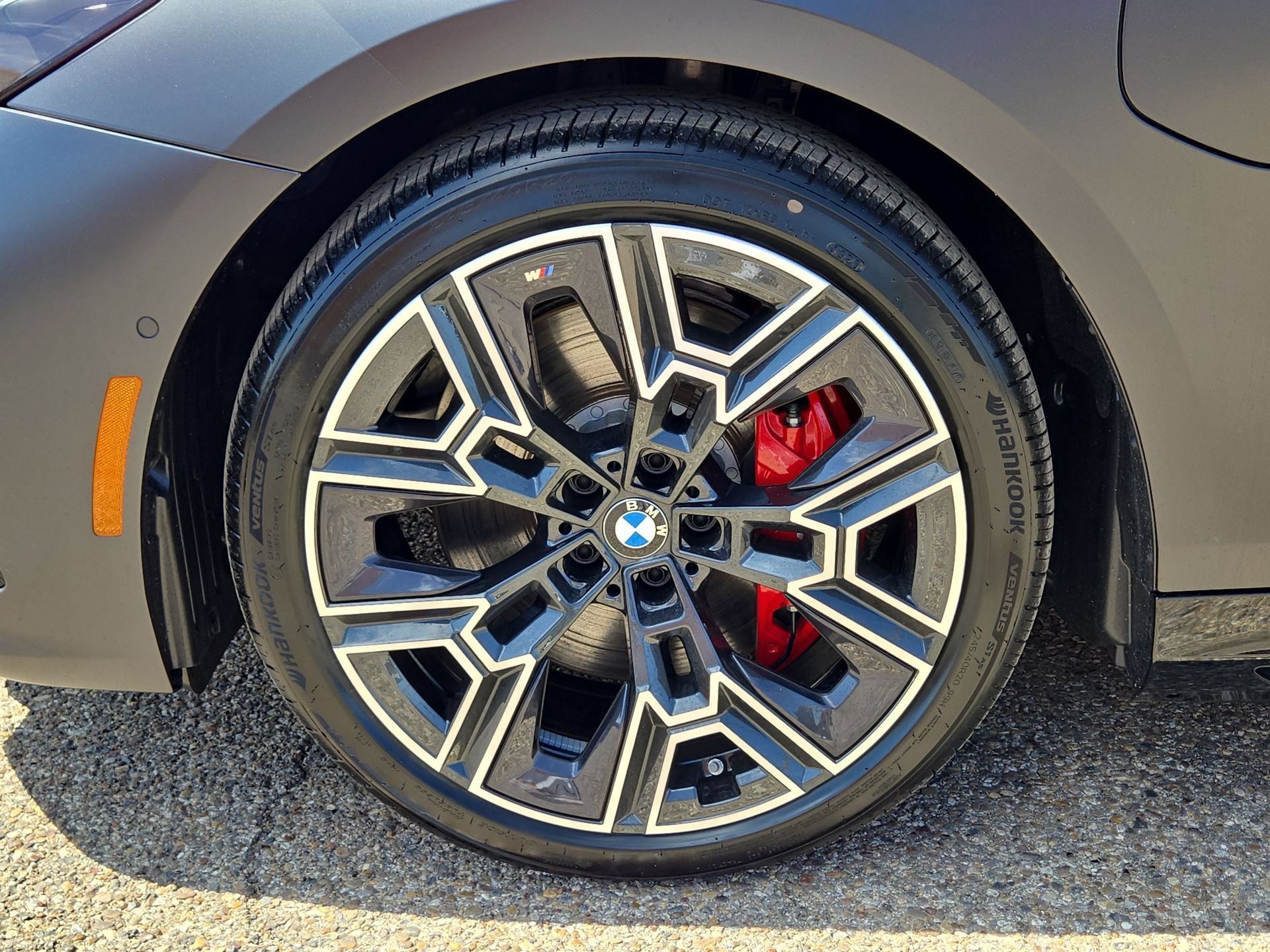 New 2027 BMW 550e xDrive AWD/4WD image 11
