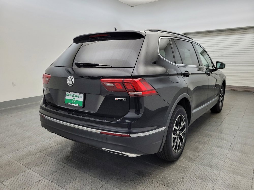Used 2021 Volkswagen Tiguan SE image 9