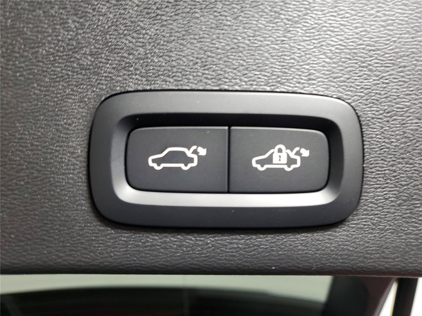 New 2026 Volvo XC40 B5 Ultra w/ Climate Package AWD/4WD image 10