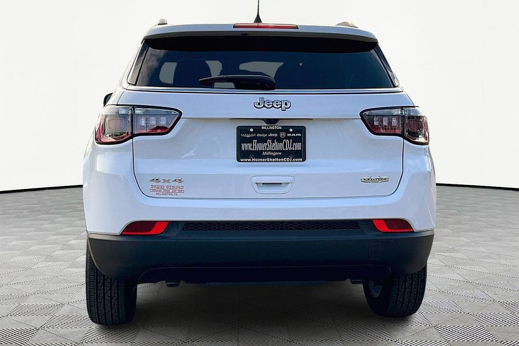 New 2026 Jeep Compass Latitude image 4