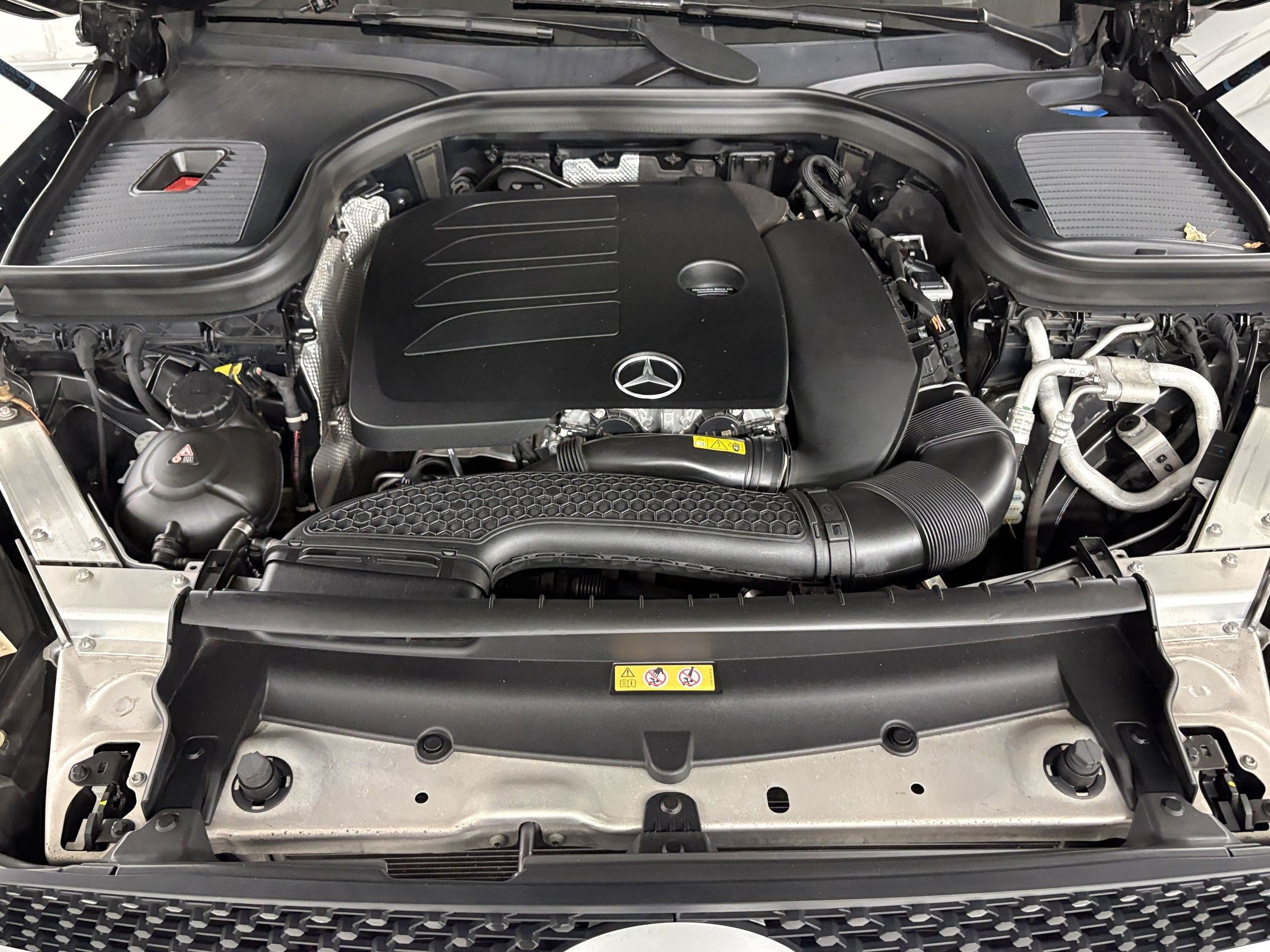 Used 2023 Mercedes-Benz GLC 300 4MATIC Coupe image 32